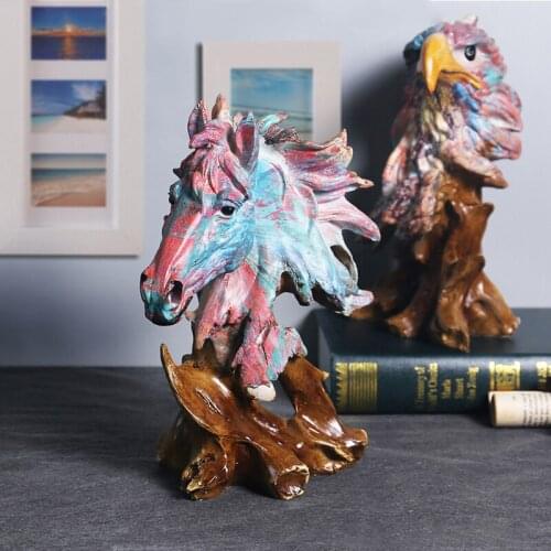 Realistic Animals Statue Home Desktop Decoration Crafts Ornaments Colorful Art Design Resin Wolf/horse/eagle Desktop Ornaments