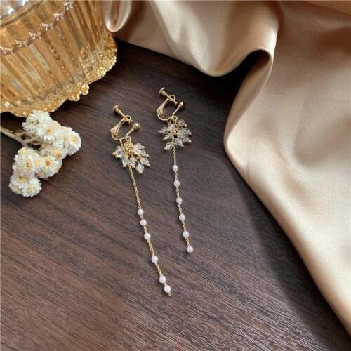 Korean Style Temperament Long Pearl Tassel Clip Earrings Simple Crystal Flowers Ear Clip Earrings Without Piercing Women Female
