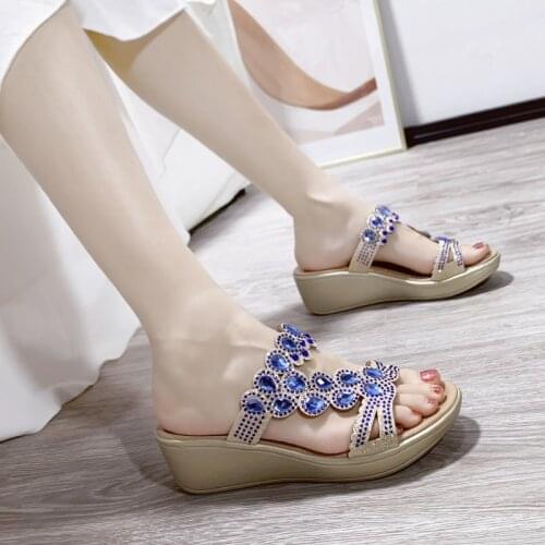 Wedges Shoes Women Peep Toe Breathable Beach Shoes Summer Sexy slippers Rhinestone Slip-On Ladies Wedges Shoes chaussures femme