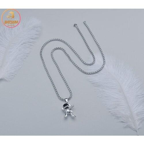 Akizoom Astronaut Pendant Necklace Cute Adorkable Cartoon Jewelry Design Silver Color Accessories For Young Sweater Chain