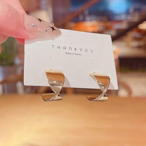 Showfay Women's Gold Earrings