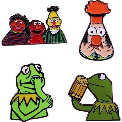 Muppet Show pin Dr.Honeydews Perpetual Victim Hapless Assistant Beaker / Bert Ernie / Thats None of My Business Kermit Elmo