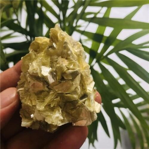 Natural rough golden mica stone raw lepidolite crystal rock stone