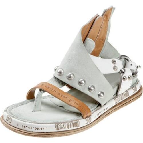 2021 Summer New Belt Buckle Soft Sole Color Matching Flat Heel Roman Sandals Womens Rest Comfortable Womens Sandals