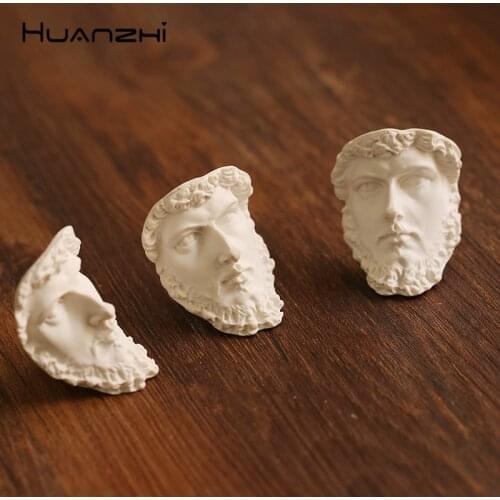 HZ Vintage 2019 Fashion Exaggeration Plaster Human Face White Stone Personality Chic Design Brooches For Women Men Badge Party