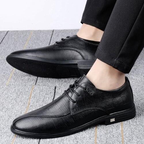 Men Retro Big Size Breathable Comfortable High Quality Casual Shoes Men fashion Leather Dress Shoes Handmade Wedding Shoes
