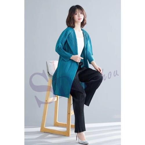 New Miyake Folds Fabric Mid-Length Long-Sleeve Cardigan Top Wild windbreaker women trenchcoat manteau