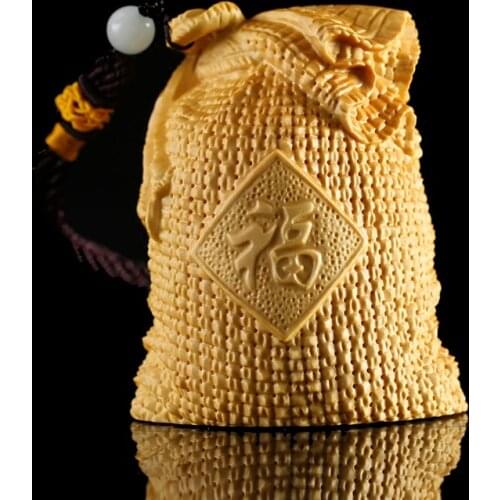 Wood Fu Dai Lucky Bag Boxwood Souvenir Carvings Creative Car Pendant Engraving Art Craft Collection Figurine Gift Keychain