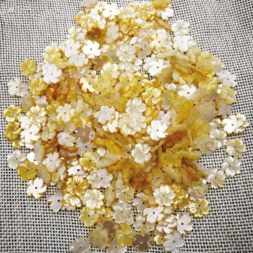 100pcs New yellow saucer shell hand-carved natural shell flower fashion popular