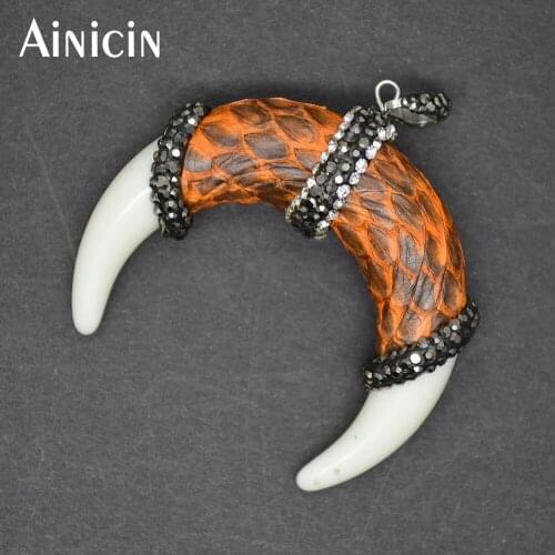New Design Snake Skin Surround Resin Moon Shape Pendant 40x48mm Fashion Women Winter Jewelry Making Materials 5pc/lot