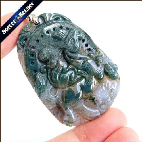 Hand Carved Brave Troops Animal Men Jewelry Natural Green Agates Stone Pendant Necklace Wholesale Crystal for Boys Gifts SS539