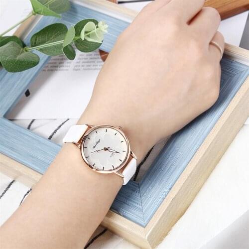 Minimaliste Ladies Dress Wristwatches Small Women Fashion Watches 2020 Luxury Casual Flower Design Female Quartz Leather Clock