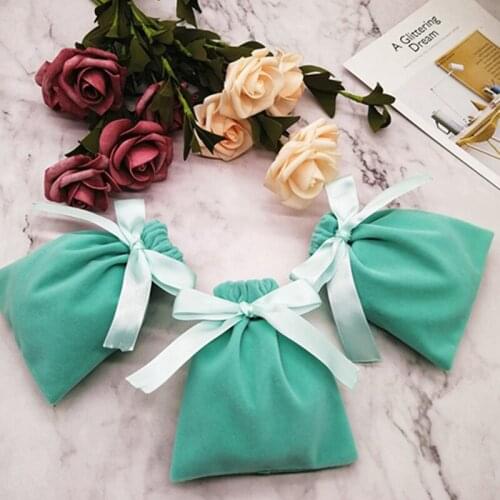2020 New Green Velvet Candy Boxes Velvet Bag Big Jewelry Bag Bracelet Candy Jewelry Packaging Bags Drawstring Pouch Gift Bag Dec