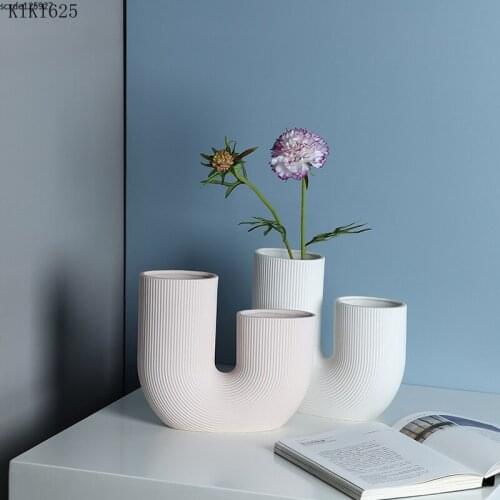European White U-shaped Ceramic Vase Flower Arrangement Table Top Ornaments Abstract Irregular Flower Vase Wedding Decoration