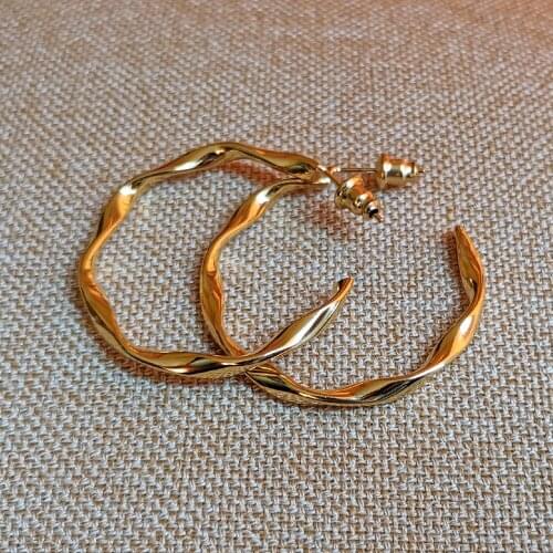 Gold Color 36mm Distorted Circle Women Hoop Earrings Ear Loop Smooth Ring Polishing 316 Stainless Steel Jewelry Anti Allergy