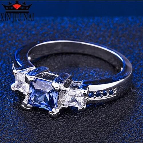 Fashion Super Bright Square Color Cubic Zirconia Gem Ring Classic Four Claw Three Crystal Simple Jewelry Women Wedding Ring Gift