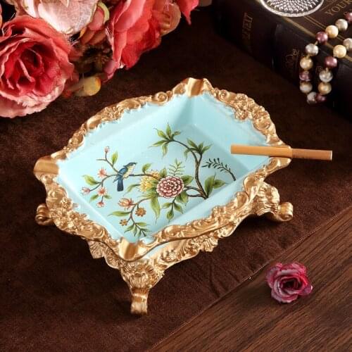 European ashtray home living room high-grade resin KTV home creative luxury decoration American tea table ornaments