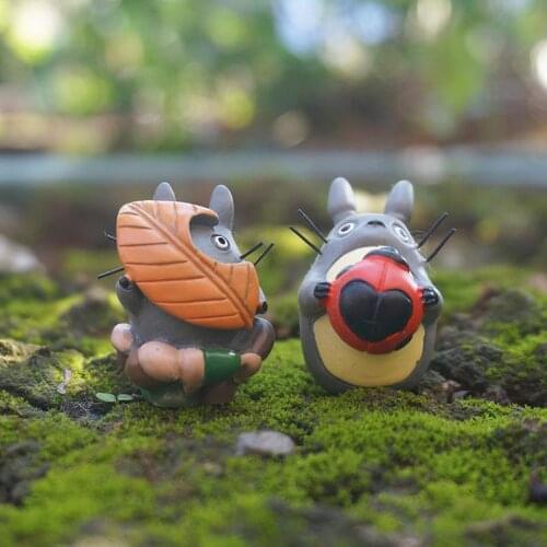 2pcs Fairy Miniature Totoro Hold Leaf and Ladybug , Ghibli Figurines Fairy Garden Supplies Terrarium Accessories