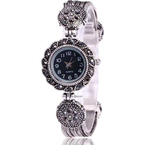 Fashion Vintage Quartz Watches Elliptic dial Big Diamond-encrusted Bracelet Watch wist Watches Lady Hour Montre Femme Relogio