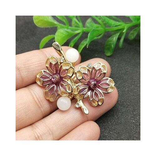 Natural Xinjiang White Jade Plum Blossom Needle Golden Silk Jade Flower