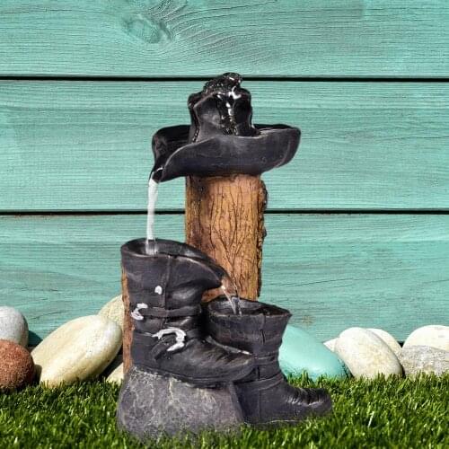 Boots Self-Circulating Water Ornament Garden Courtyard Lawn Decor Patio Resin Crafts Garden Statue
