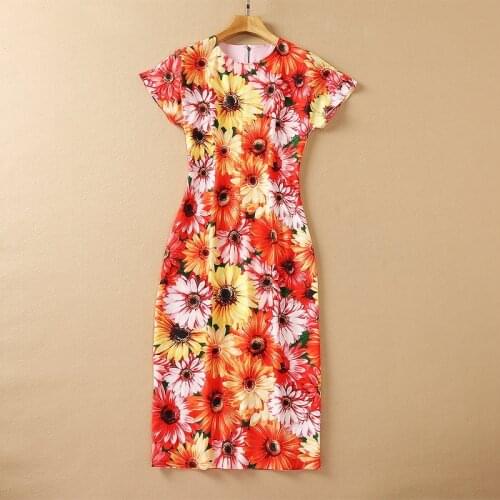 European and American womens wear for summer 2021 short sleeves Round collar Fashionable slim dress with chrysanthemum print