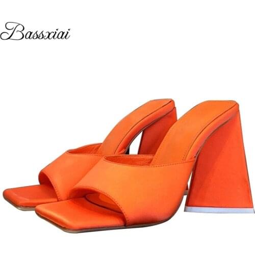 Luxury Satin Square Open Toe Sandals Women Sexy Triangle Chunky Heel Slingbacks Slip-on Summer Mules For Girls