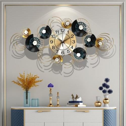 Light Luxury Wall Clock Silent Living Room Fashion Decorative Personality Creative Wrought Iron Decor