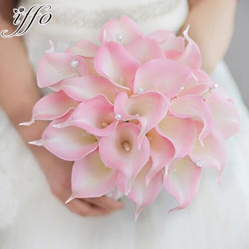 IFFO creative bride holding flowers custom simulation pink calla lily wedding bouquet simple bridesmaids bridal bouquet DIY