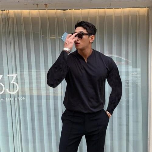 New Summer Sportswear Mens V-neck Long T Shirts Fashion Mens Tops Cotton Fitness T-shirt Gym Long Sleeve Bodybuilding Tshirt