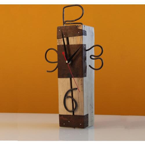 ДиВо A Table Clock