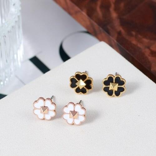 Little fresh girl heart enamel love four petal flower clover shape small and simple earrings earrings girls