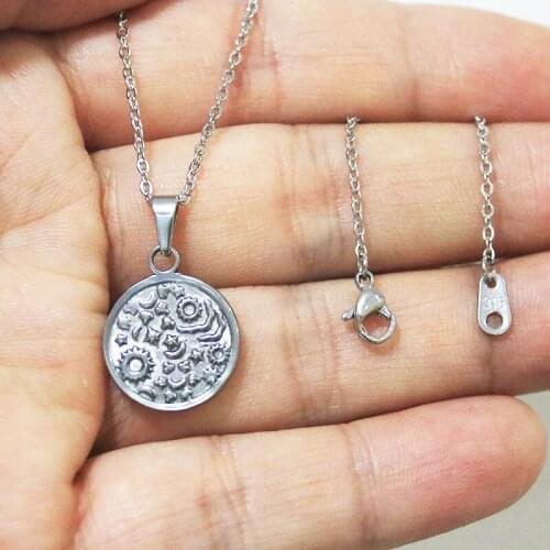 1pc Prime Earth Stainless Steel Pendant Necklace Vintage Round Moon Charms Necklaces Women Men Scientist Love Jewelry Gift