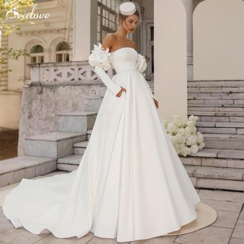 EVALOVE Romantic Strapless Zipper Bride A-Line Wedding Dress 2022 Luxury Beading Flowers Satin Court Train Princess Bridal Gown