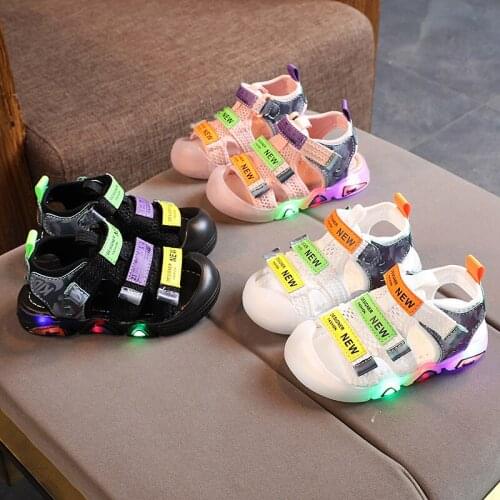 With LED Baby Boys & Girls Beach Shoes Flashing Light Little Kids Sandals Fashion Air Mesh For Children & Toddler Size 21-30