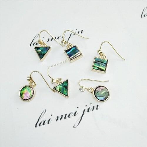 Europe and the United States jewelry wholesale fashion contracted exquisite natural color shells earrings earrings accessories