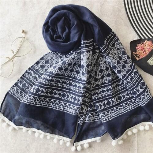 2017 Fashion Geometry Print Pompon Trim Scarf Women Vintage Navy Wrap Shawl Lady Scarves Hijab Muffler Free Shipping