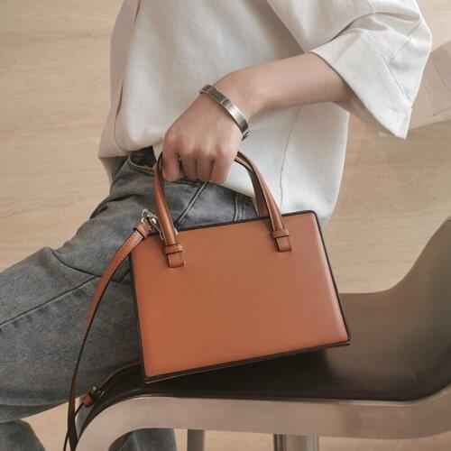 Bag female new 2020 leather postmark bag shoulder slung small square bag fashion Joker commuter portable box bag