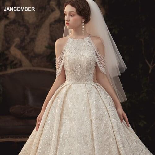 LDR32 Sling Hepburn Wedding Dress 2021 Bridal Tassel Off-the-shoulder Elegant Fairy Tail Simple Womens Pleated Long Tail Dress