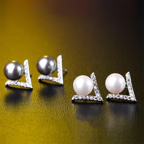 1 Pair Exquisite Fashion Womens Temperament Pretty Inlaid Zircon Pearl V Shape Ear Stud Earrings Gifts