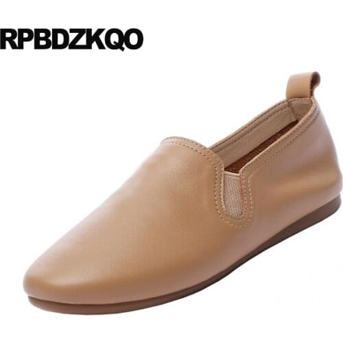 Brown ladies traditional chinese shoes 2019 china slip on black comfortable round toe soft elderly spring autumn flats women