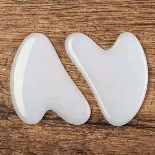 1pc Heart Shape SPA Massage Beeswax Gua sha Scraping Massage Scraper Face Massager Acupuncture Guasha Board Massager for face