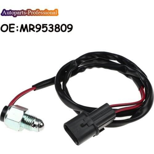 4WD AWD 4X4 Freewheel Clutch Switch Sensor For Mitsubishi Montero Sport 1997-2004 / Pajero Montero 2001-2006 MR953809 MF660065