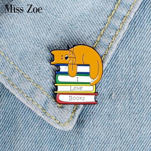 I LOVE BOOKS Enamel Pin Cat Reading Brooches Bag Clothes Lapel Pin Badge Funny Sleeping Kitten Jewelry Gift for Kids Friends