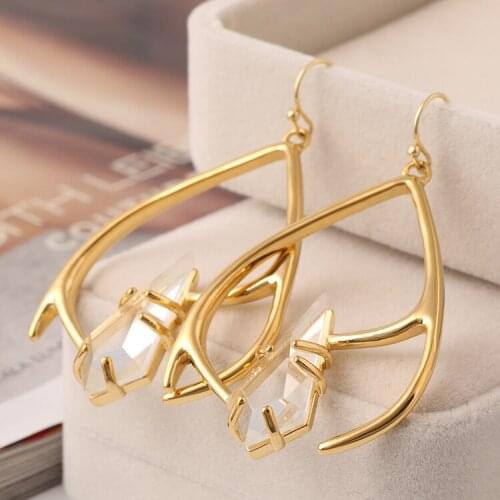 Multi-faceted stone inlaid fashion earrings