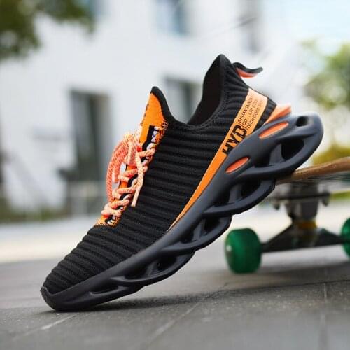 Summer Trend Style Mens Casual Shoes 2019 New Fashion Breathable Mesh Light Personality Sneakers Flying Weaving Tenis Masculino