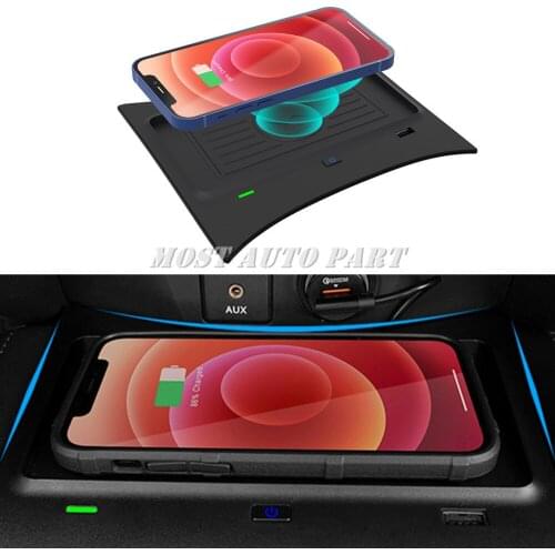 Interior Car Wireless Charger Phone Fast Charger For Nissan X-Trail Rogue 2014-2020 The Phone With QI Wireless Charging