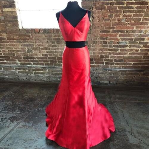 Two Pieces Red Prom Dresses V-neck Mermaid Style Long Formal Party Dresses Spaghetti Straps Full Length Bare Midriff Robe De Bal