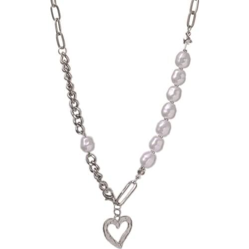 Korean Imitation Pearl Stitched Heart-shaped 2021 New Womens Fashion Clavicle Chain, Niche Design Neck Chain Necklace