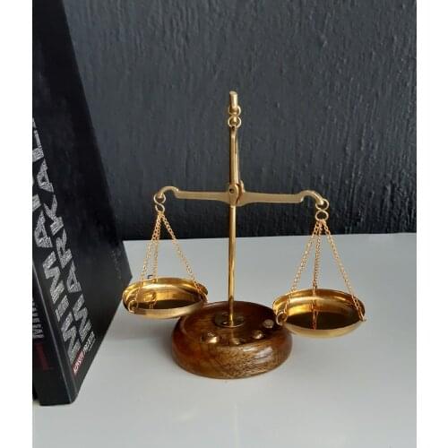 Alis Home Miniature Figurines